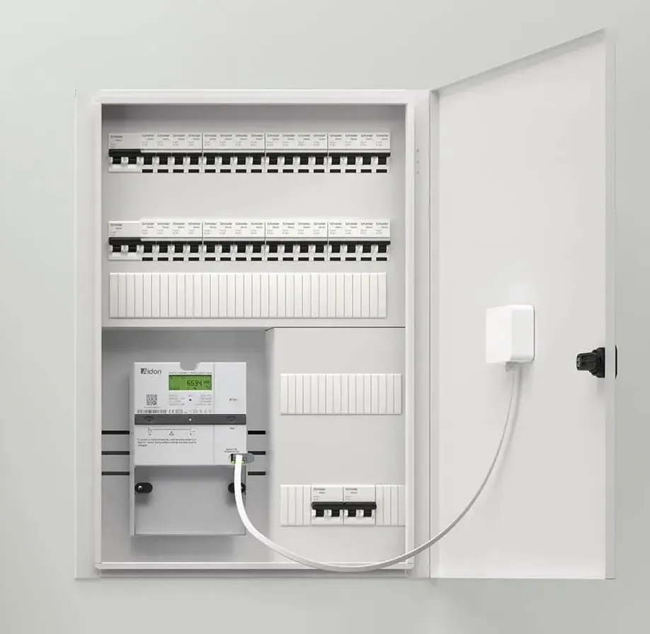 Detalj av modern elcentral och energimätare